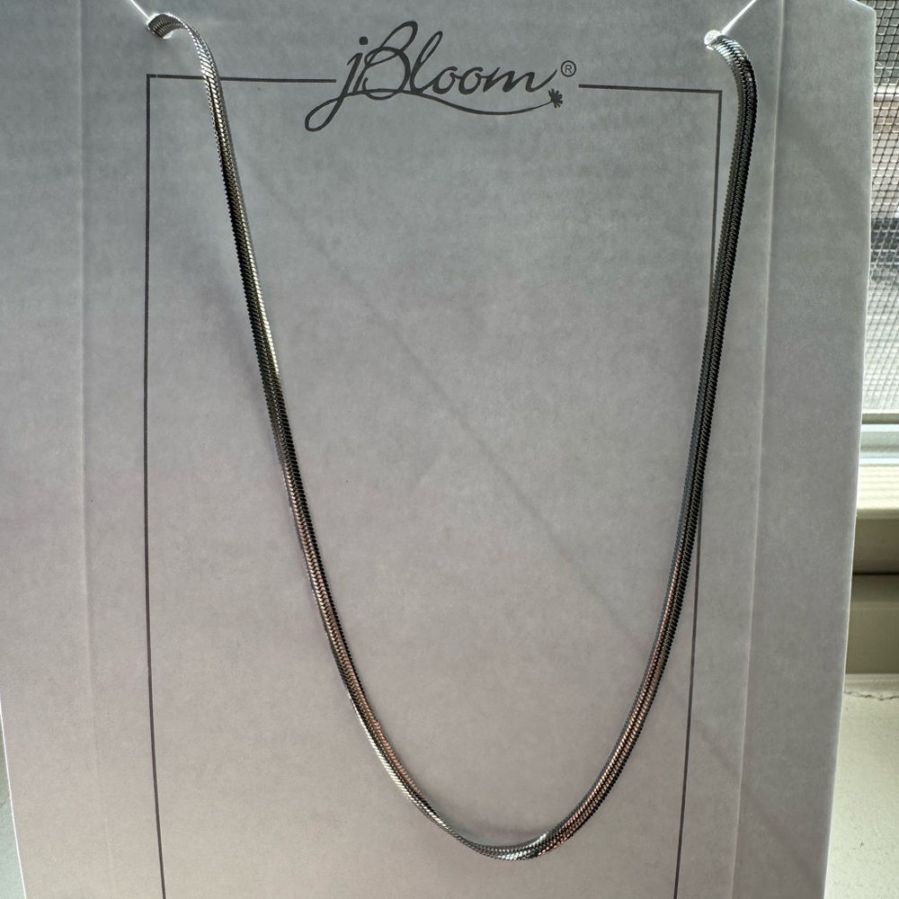 Jbloom Sleek Silver Necklace